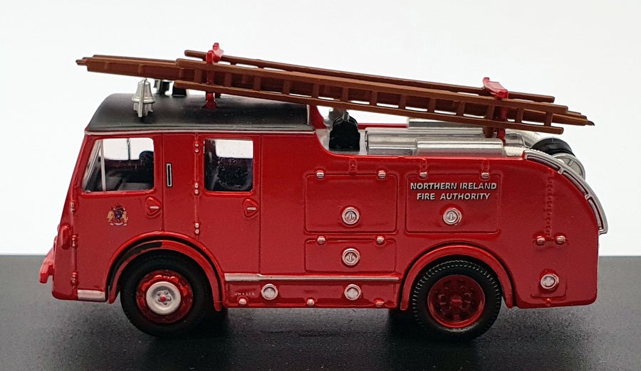 Oxford Diecast 1/76 Scale 76F8002 - Dennis F8 Fire Engine - Northern Ireland FB