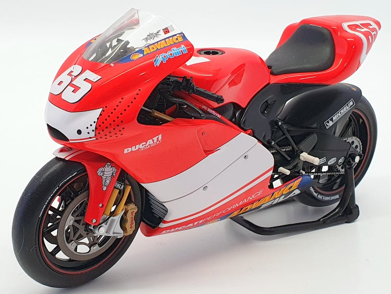 Minichamps 1/12 Scale 122 031465 - Ducati Desmosedici MotoGP L.Capirossi 2003