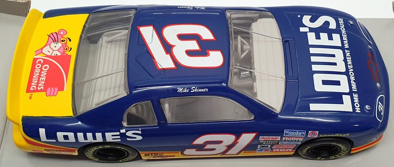 Winners Circle 1/24 Scale 55522 - Stock Car Chevy #31 M.Skinner Nascar - Blue