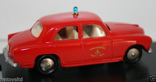 SCOTTOY 1/43 DIECAST MODEL - ALFA ROMEO 1900 - CORPO NAZIONALE VIGIL DEL FUOCO