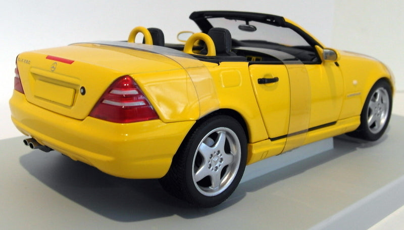 UT Models 1/18 Scale Diecast - 26152 Mercedes Benz SLK AMG Yellow