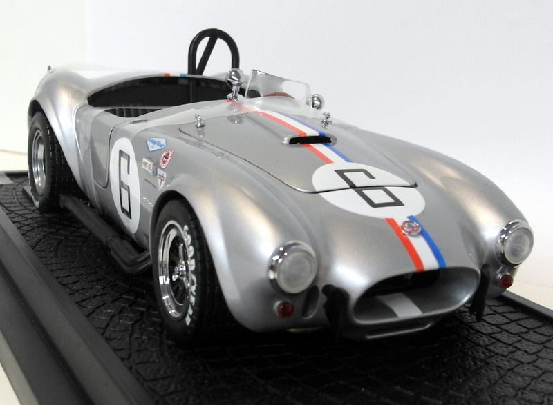 Kyosho 1/18 Scale Diecast - 08041S Shelby Cobra 427 S/C Racing Silver