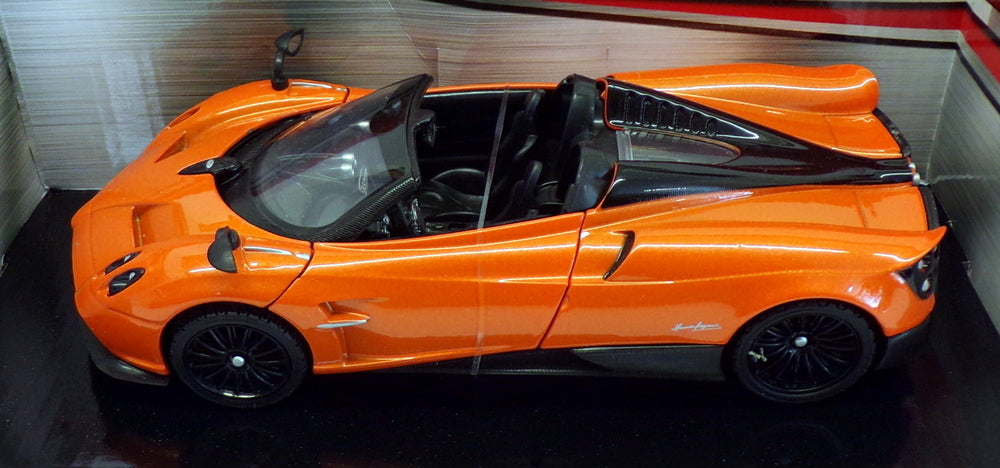Motor Max 1/24 Scale 79354-OR - Pagani Huayra Roadster - Orange