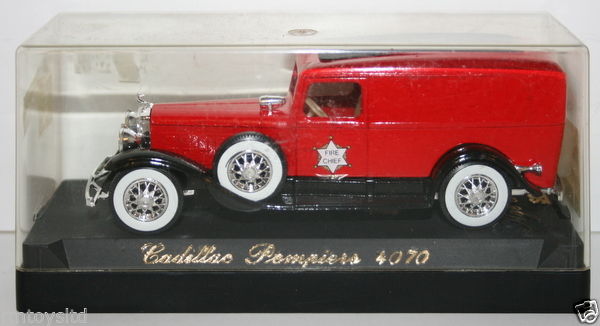 SOLIDO 1/43 SCALE - 4070 - CADILLAC - POMPIERS