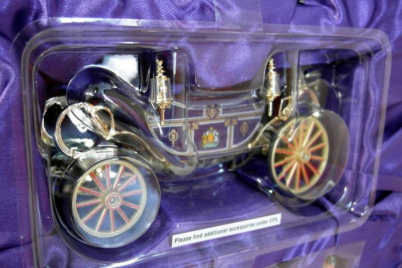 Corgi 1/50 Scale Diecast - CC09901 Queen Elizabeth II Golden Jubilee State Coach