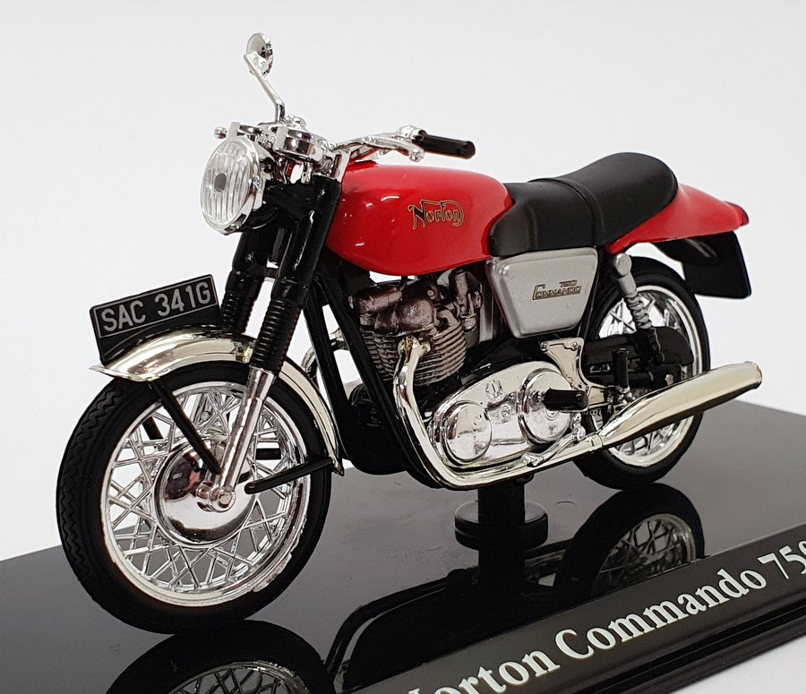 Atlas Editions 1/24 Scale 4 658 103 - 1969 Norton Commando 750 Motorbike - Red