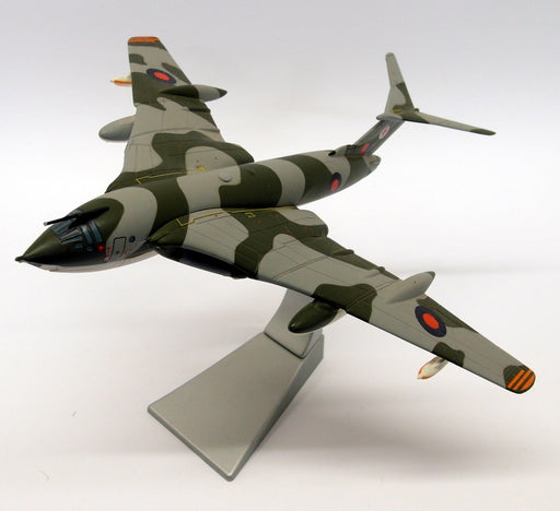 Corgi 1/144 Scale Aircraft AA31601 - Handley Page Victor K.2 Falklands
