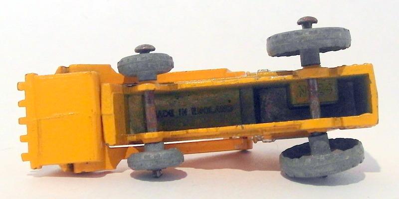 Vintage Matcbox 75 - 24 Weatherhill Hydrolic Excavator Orange - In Collecta Box