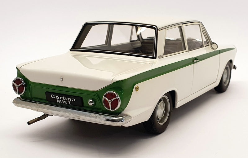 Autoart 1/18 Scale Diecast 75331 - Lotus Cortina Mk1 - White / Green