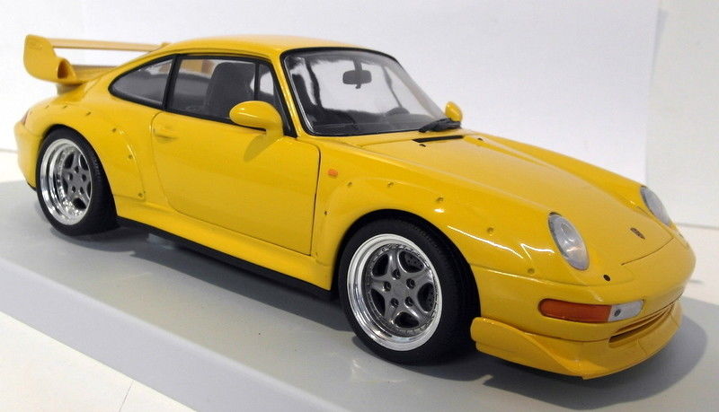 UT MODELS 1/18 Scale Diecast - 27832 PORSCHE 911 GT2 1997 - YELLOW