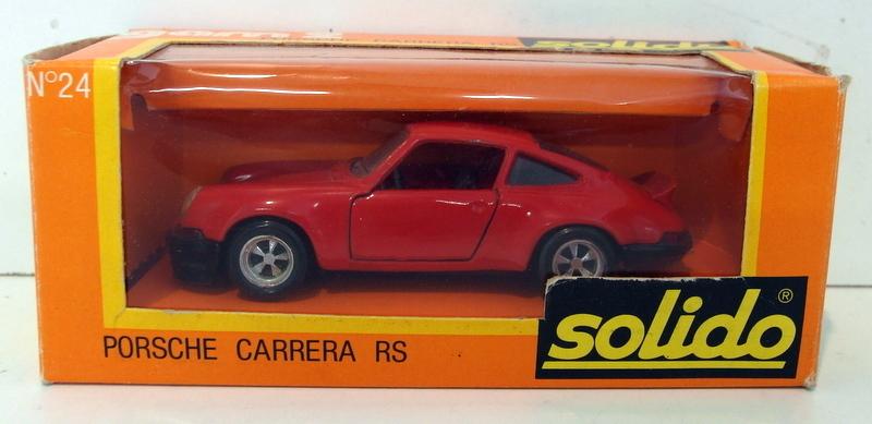 Solido - 1/43 Scale diecast - 24 Porsche Carerra red