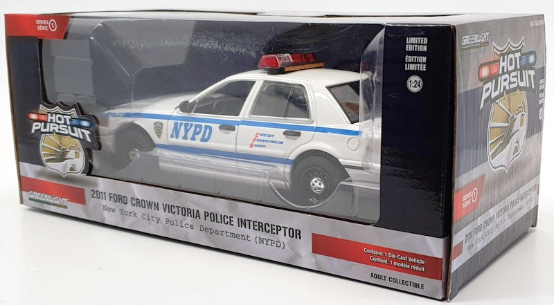 Greenlight 1/24 Scale 85513 - 2011 Ford Crown Victoria Police Interceptor NYPD