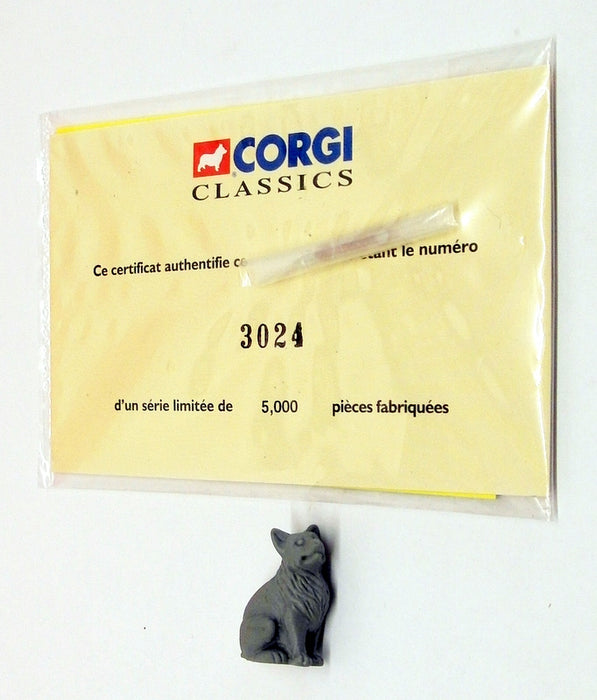 Corgi 1/50 Scale Model Truck 71204 - Renault Faineant Citerne - Esso