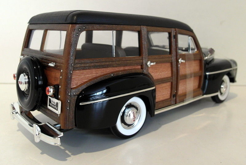 Lucky Diecast 1/18 Scale 00286 1948 Ford Woody Dark red