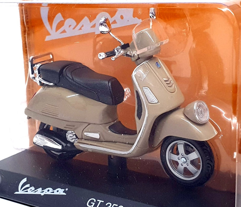 Altaya 1/18 Scale Diecast #45 - 2006 Piaggio Vespa GT 250 - Beige
