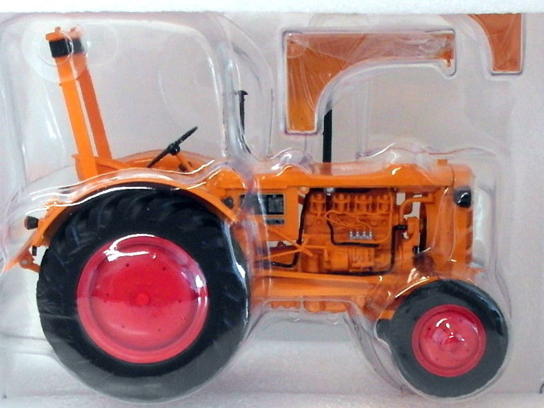 Minichamps 1/18 Scale 109 153072 - 1953 Hanomag R28 Traktor - Orange