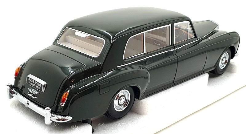 Paragon 1/18 Scale Diecast PA-38217 - Rolls Royce Phantom V Brewster Green RHD