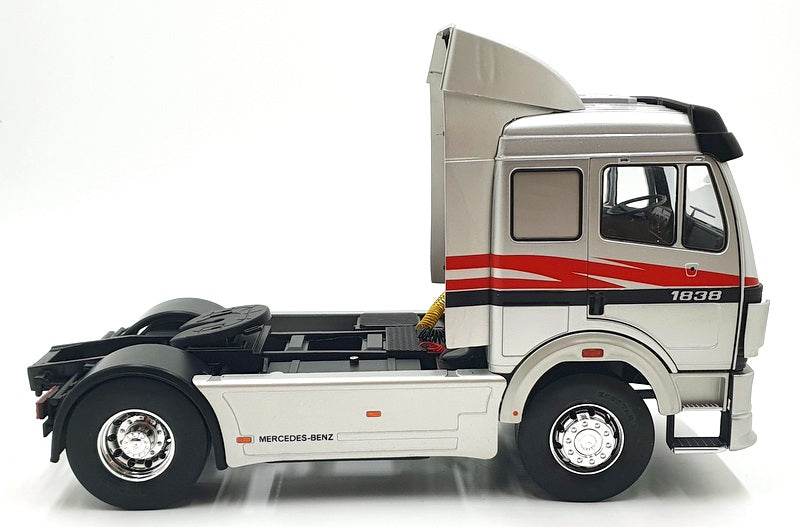 Model Car Group (MCG) 1/18 Scale MCG18136 - Mercedes Benz SK II - Silver