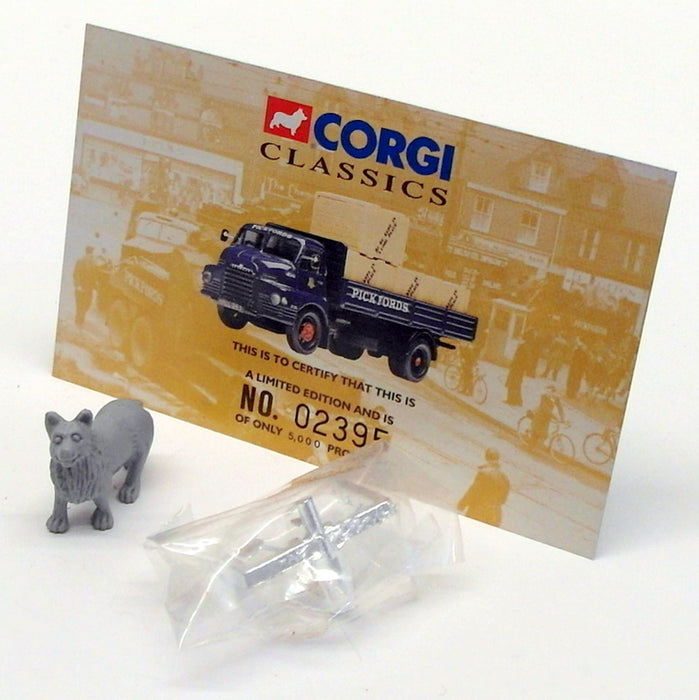 Corgi 1/50 Scale 20501 - Bedford S Dropside Lorry & packing cases - Pickfords