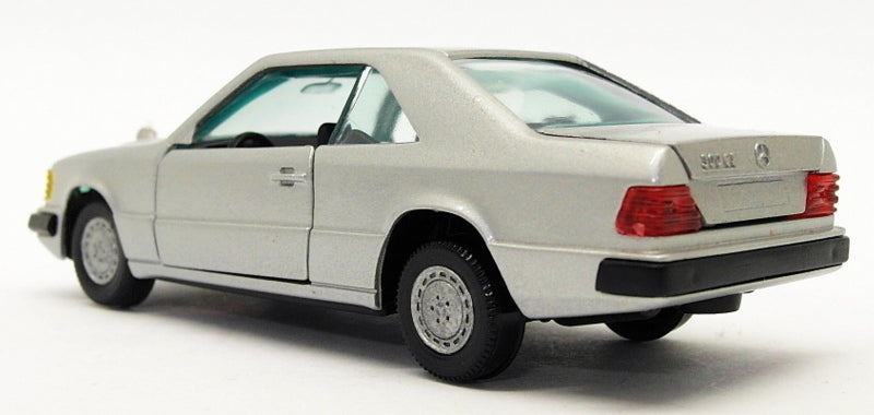 Gama 1/43 Scale Diecast 1168 - Mercedes Benz Coupe 300 CE - Silver