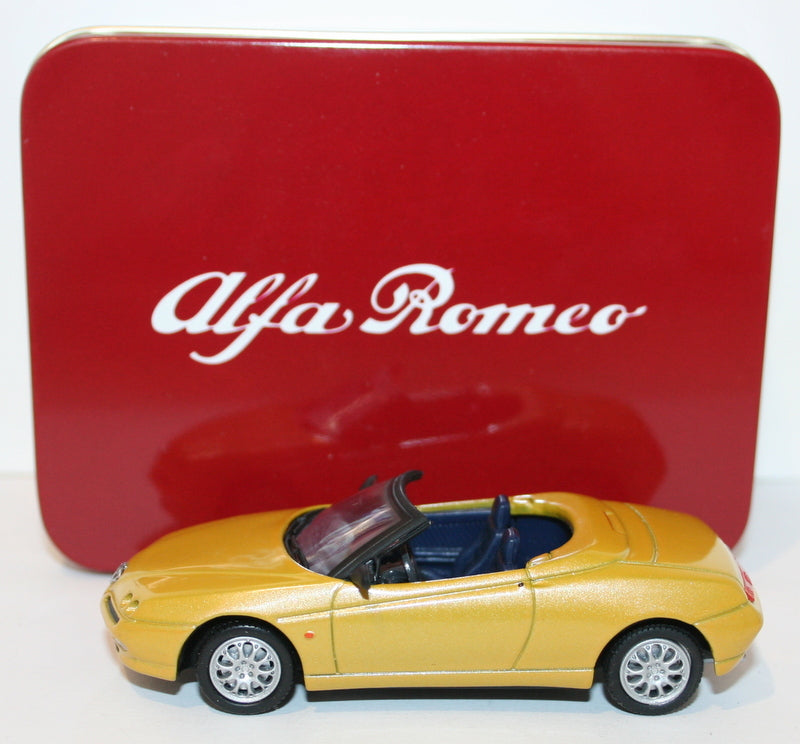 Solido 1/43 Scale Diecast Model 4655 - 1995 Alfa Romeo Spider