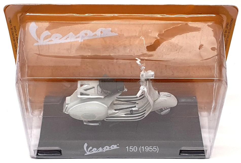 Altaya 1/18 Scale Diecast #32 - 1955 Piaggio Vespa 150 - Lt Grey