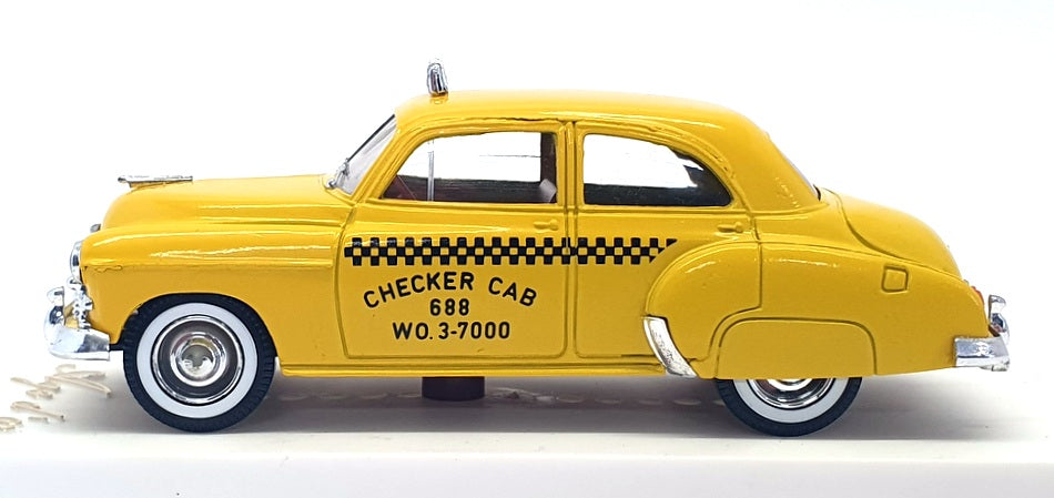 Solido 1/43 Scale Diecast 4509 - Chevrolet Sedan Taxi - Yellow