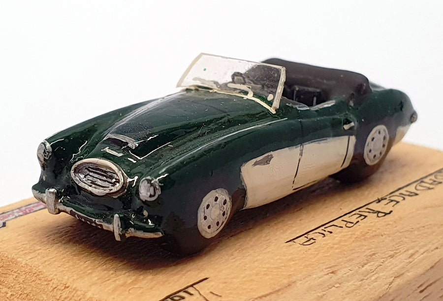 Roadace Replicas 1/100 Scale RA4 - 1956 Austin Healey 100/6 - Green/White