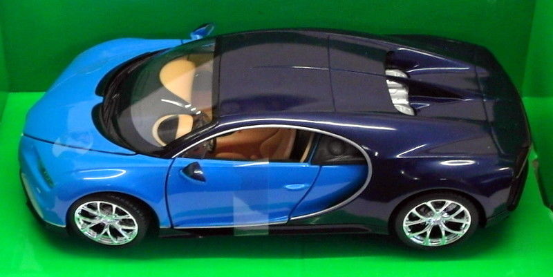 Welly 1/24 Scale Diecast  24077W - Bugatti Chiron - Black Blue