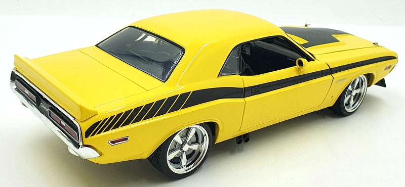 Acme 1/18 Scale A1806020 - 1971 Dodge Challenger Trans AM Streetfighter - Yellow