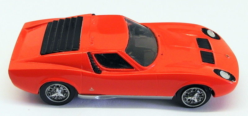 Illustra Models 1/43 Scale Built Kit IC1 - Lamborghini Miura - Red