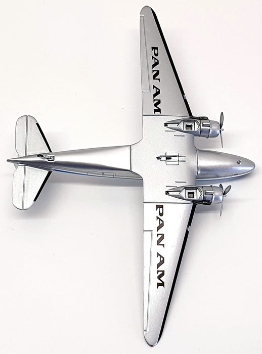 Hobby Master 1/200 Scale HL1301 - McDonnell Douglas DC-3/C-47 Pan American