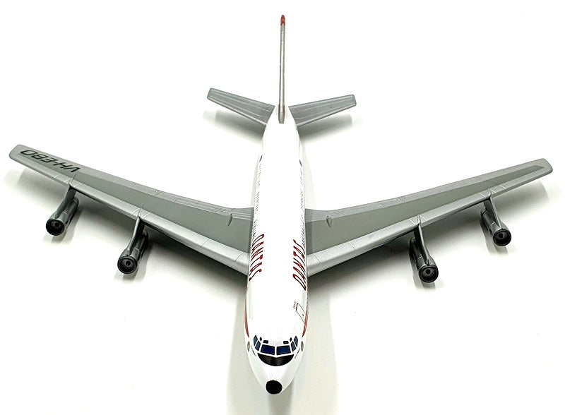 Corgi 1/144 Scale Diecast AA32909 - Boeing 707-338C Qantas 1966 Airliner