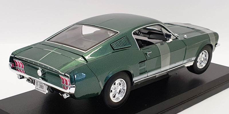 Maisto 1/18 Scale Diecast - 46629 - 1967 Ford Mustang GTA Fastback - Green