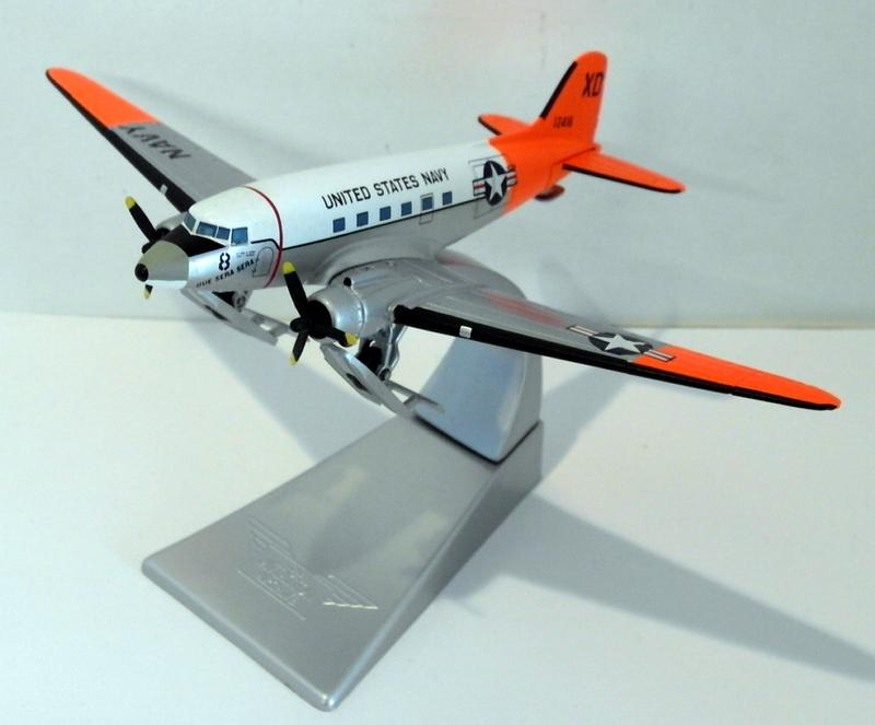 CORGI 1/144 AA30002 DOUGLAS R4D-5 QUE SERA SERA 12418 US NAVY SQUADRON VX6
