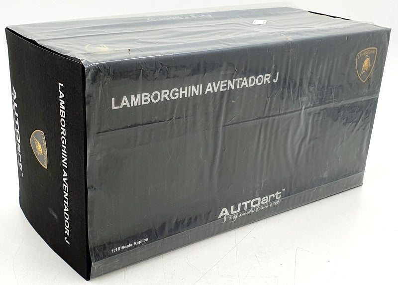 Autoart 1/18 Scale Diecast 74674 - Lamborghini Aventador J - White