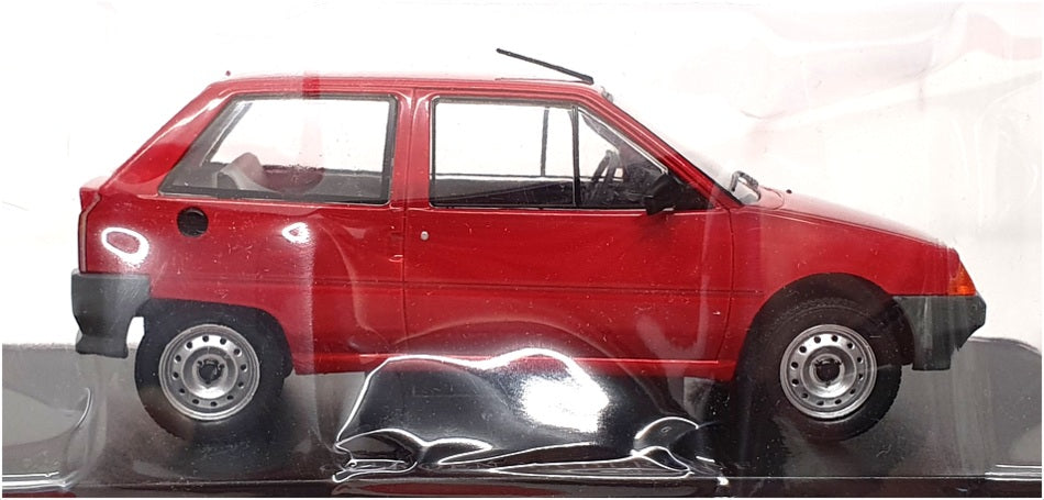 Hachette 1/24 Scale Diecast G111V024 - Citroen AX Berline - Red