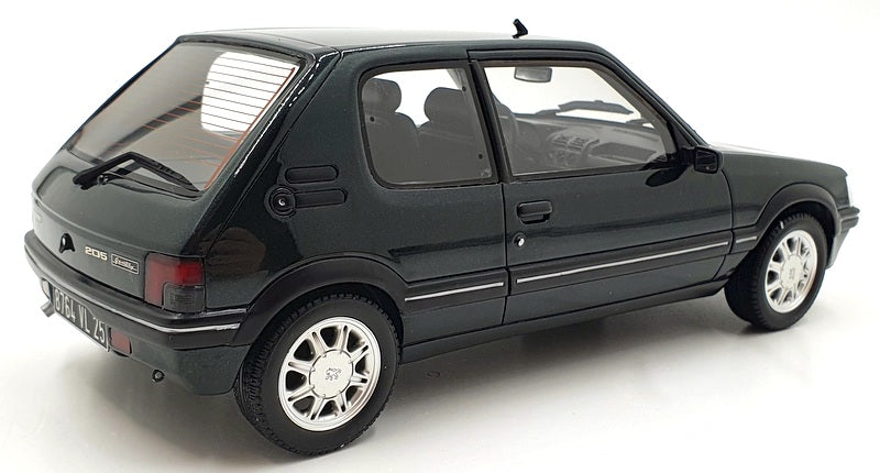 Otto Mobile 1/18 Scale Resin OT561 - Peugeot 205 Gentry - Green