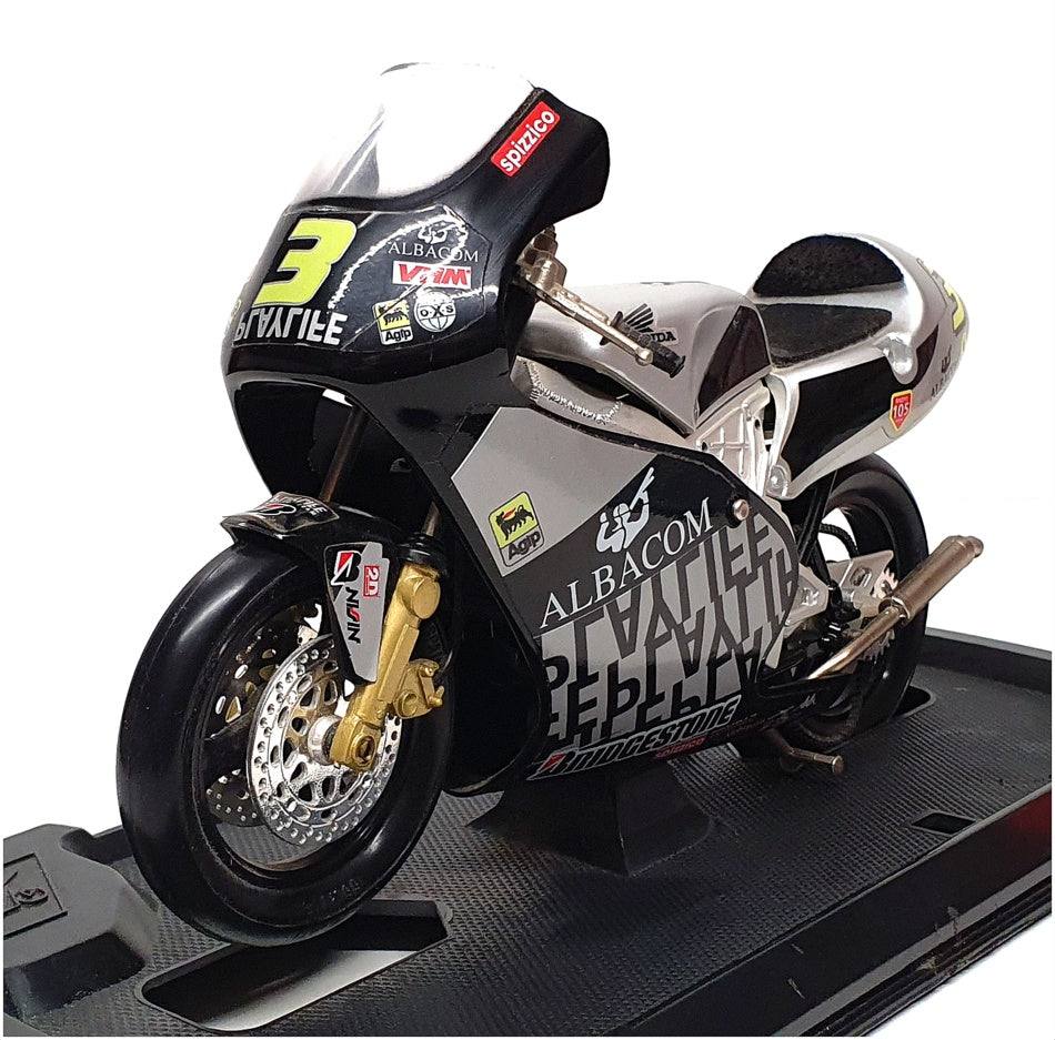Guiloy 1/10 Scale 13687 - Honda RS 125 Masao AZUMA Benetton Playlife