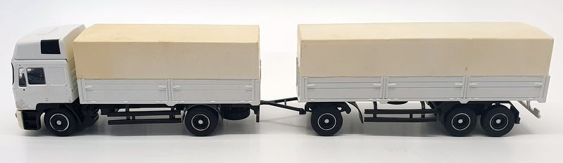 Conrad 1/50 Scale - Mat103 - MAN F2000 Covered Truck & Trailer - White