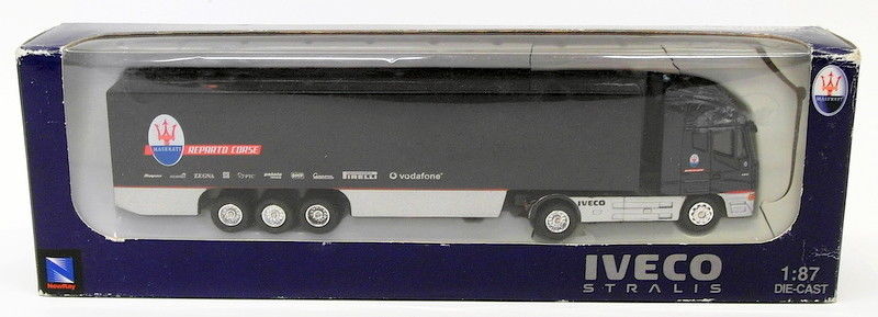New-Ray 1/87 Scale Model Truck Transporter 47033 - Iveco Stralis - Maserati