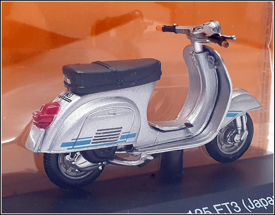 Altaya 1/18 Scale Diecast #1 - 1976 Piaggio Vespa 125 ET3 (Japan) - Silver