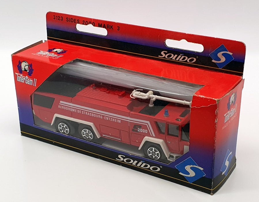 Solido 1/63 Scale 3123 - Sides 2000 Airport Fire Tender (Strasbourg Red