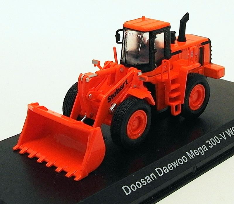 Atlas Editions 1/76 Scale Tractor 4 664 103 - Doosan Daewoo Mega 300-V - Stobart