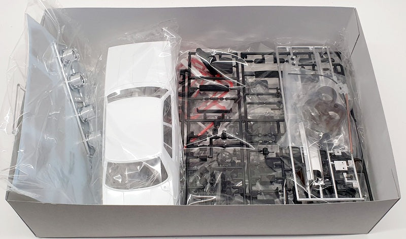 Aoshima 1/24 Scale Model Car Kit 09802 - Nissan Skyline Japan 4dr