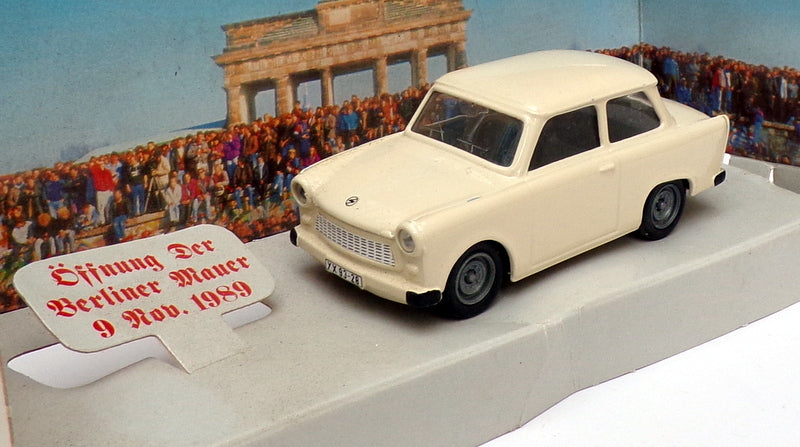 Vitesse 1/43 Scale Model Car V06400 - Trabant Der Trabi - Cream