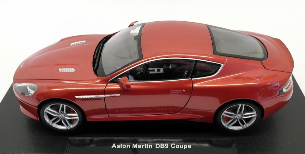 Welly 1/18 Scale Model Car 18045W - Aston Martin DB9 Coupe - Red