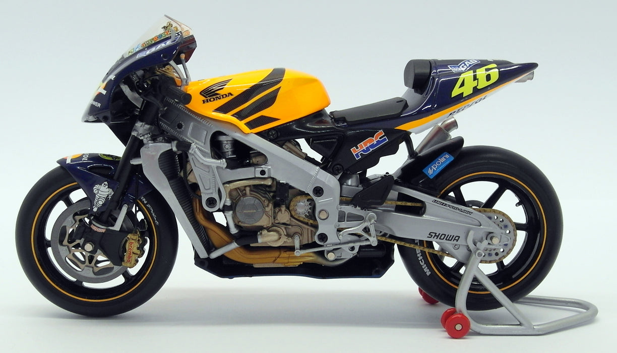 Minichamps 1/12 Scale Diecast - 122 027146 Honda RC211V MOTO GP 2002 Rossi