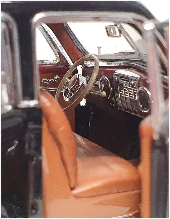 Danbury Mint 1/24 Scale 195-041 - Cadillac Fleetwood S60 Special 1941 - Black