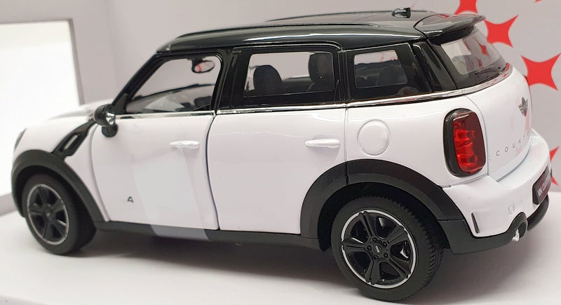 Rastar 1/24 Scale Model Car 56400 - Mini Cooper S Countryman - White